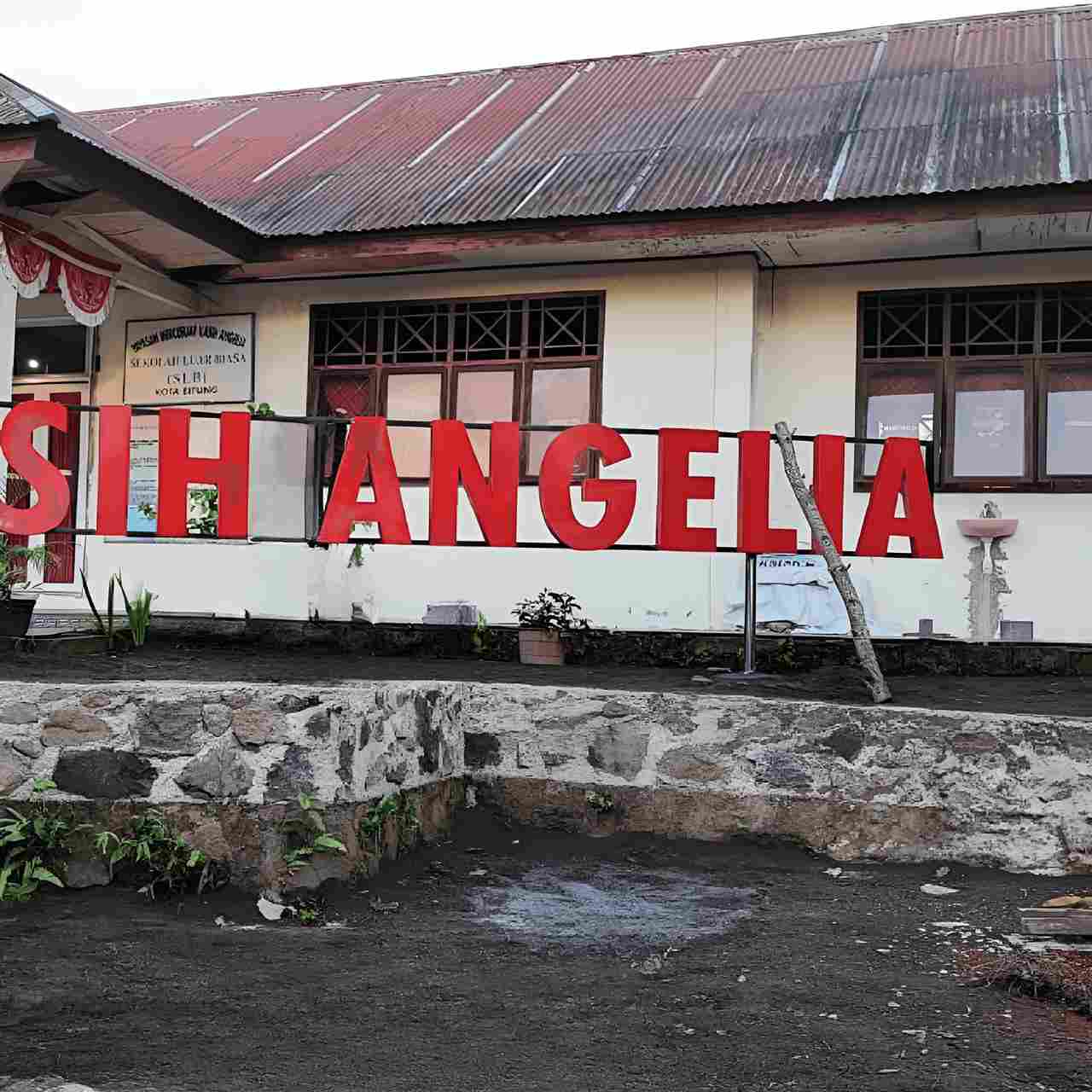 Pajak Huruf Timbul Rembang