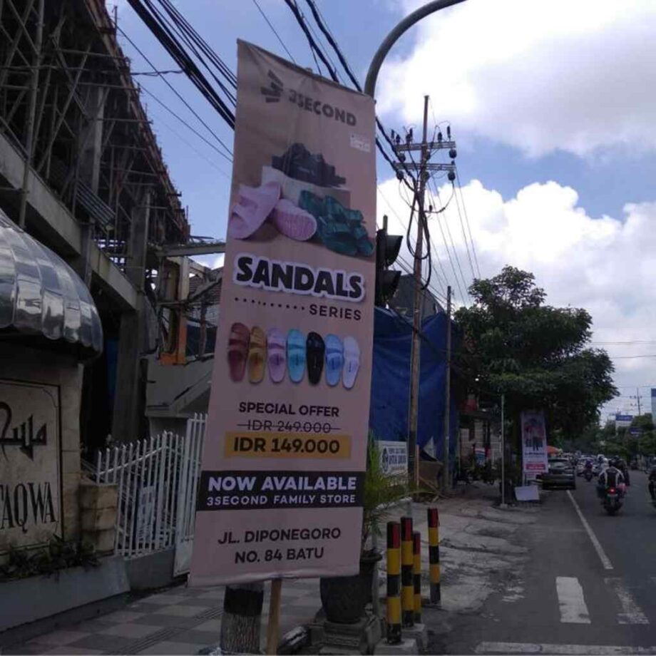 Urus Pajak Reklame Bangkalan